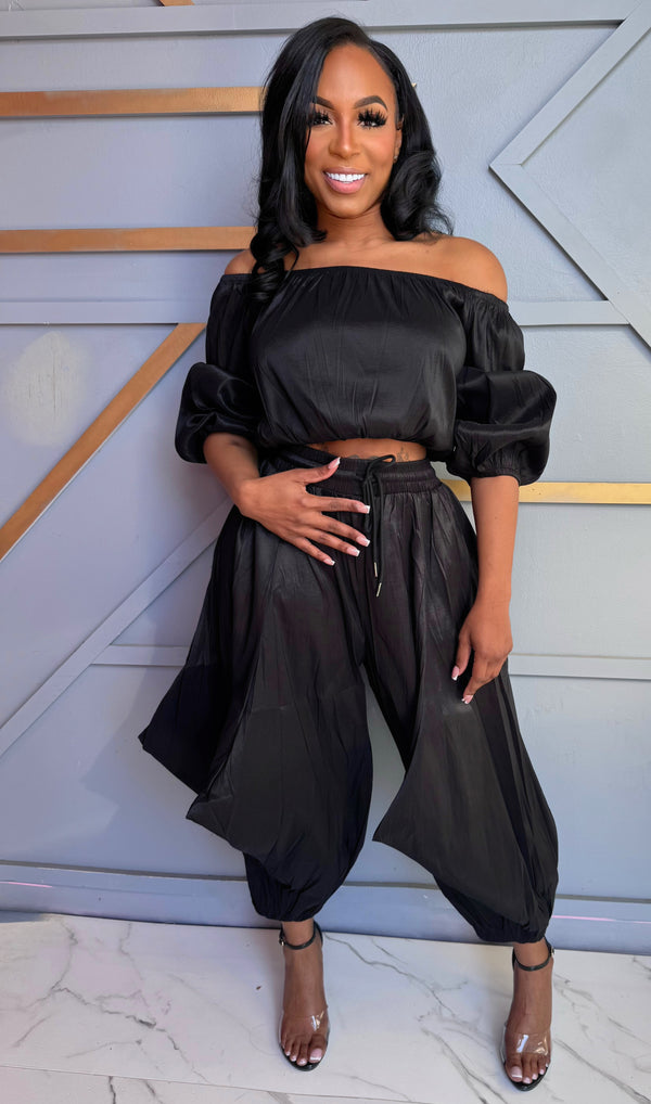 Midnight Breeze Off-Shoulder Bubble Set